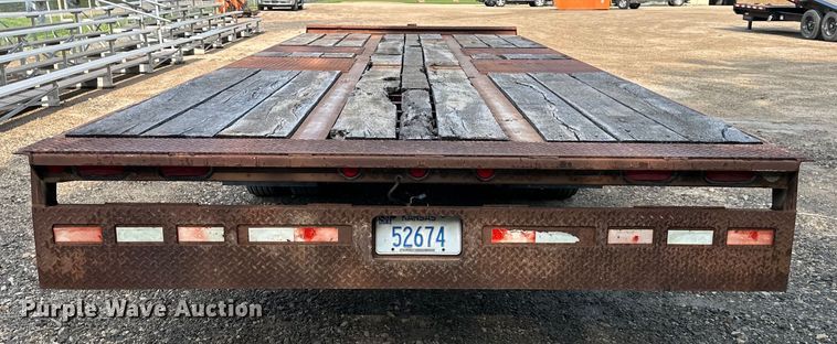 image for item NT9233 2000 Trail King  TKT40-2400 tilt deck equipment trailer