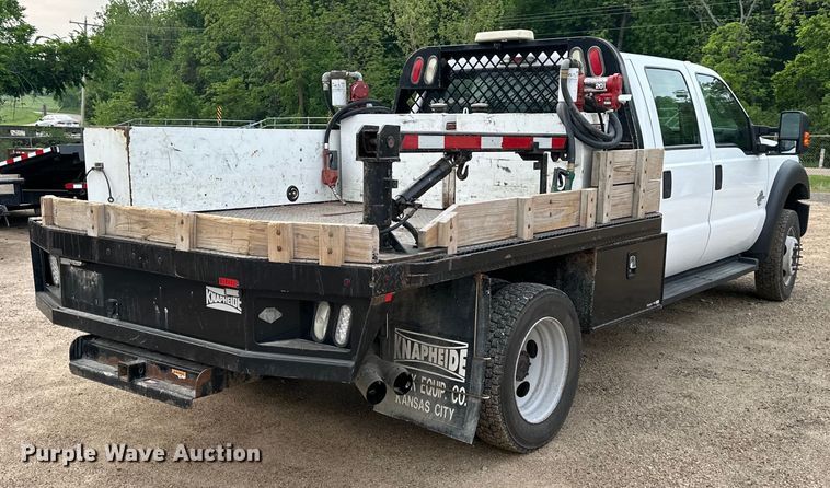 image for item NT9235 2016 Ford F450 Super Duty Crew Cab flatbed truck
