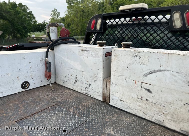 image for item NT9235 2016 Ford F450 Super Duty Crew Cab flatbed truck