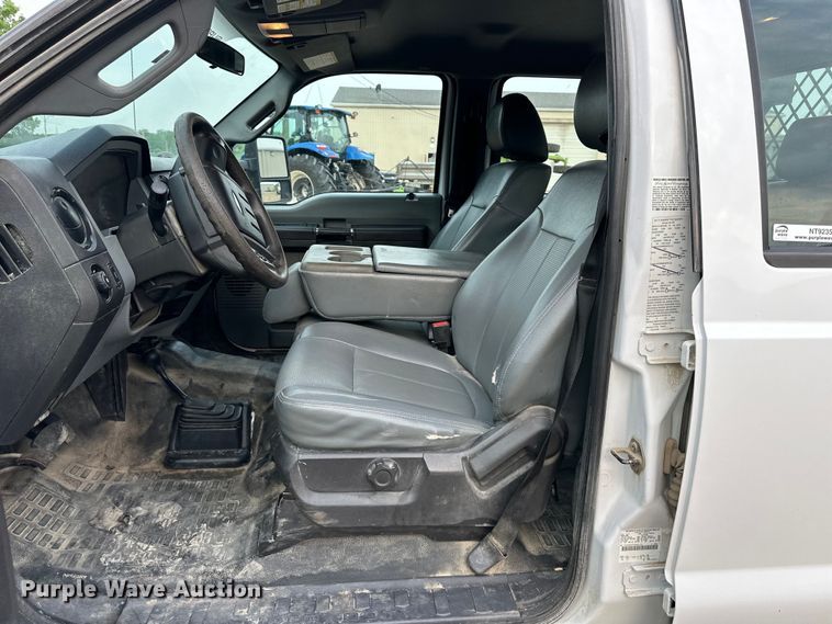 image for item NT9235 2016 Ford F450 Super Duty Crew Cab flatbed truck