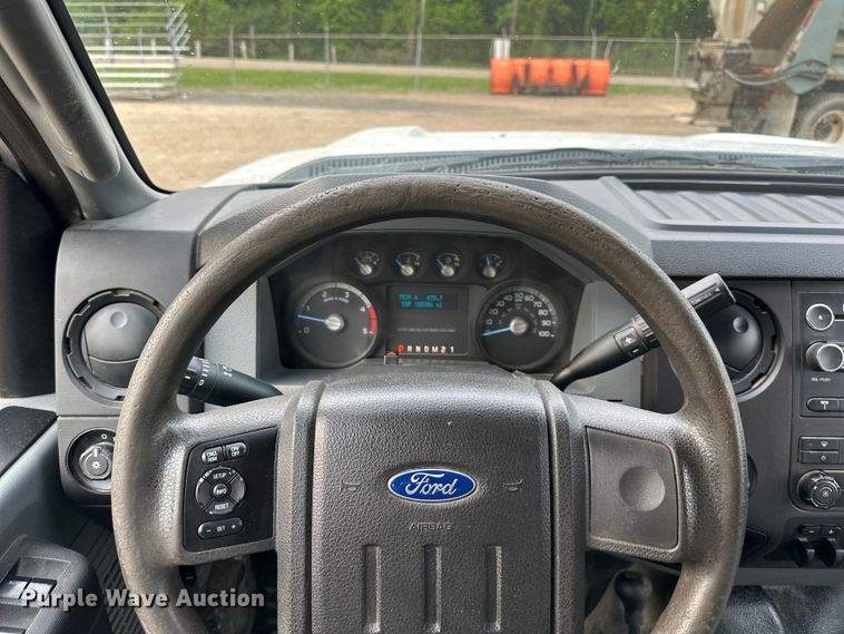 image for item NT9235 2016 Ford F450 Super Duty Crew Cab flatbed truck