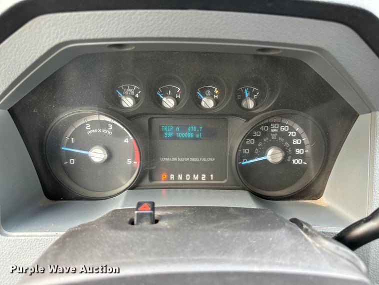 image for item NT9235 2016 Ford F450 Super Duty Crew Cab flatbed truck