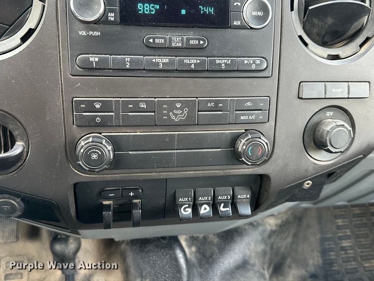 image for item NT9235 2016 Ford F450 Super Duty Crew Cab flatbed truck