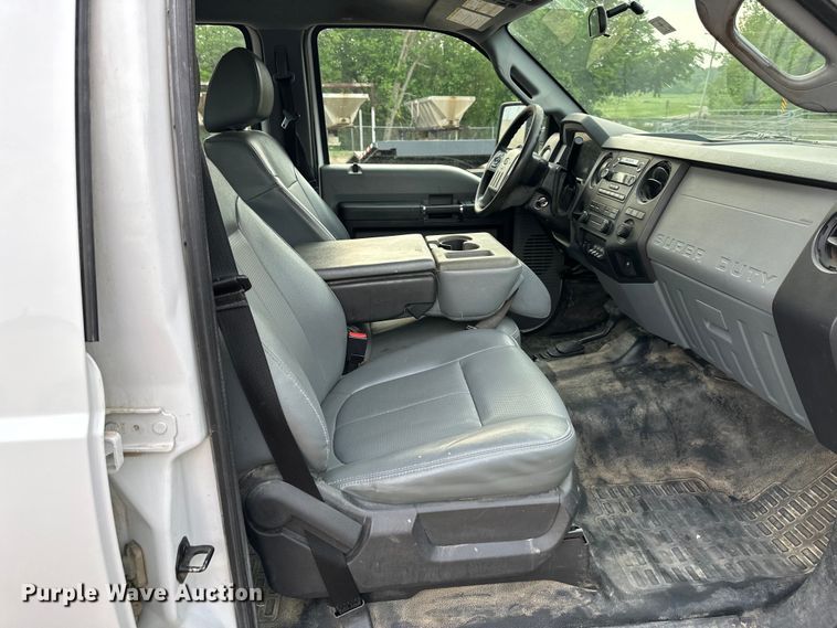 image for item NT9235 2016 Ford F450 Super Duty Crew Cab flatbed truck