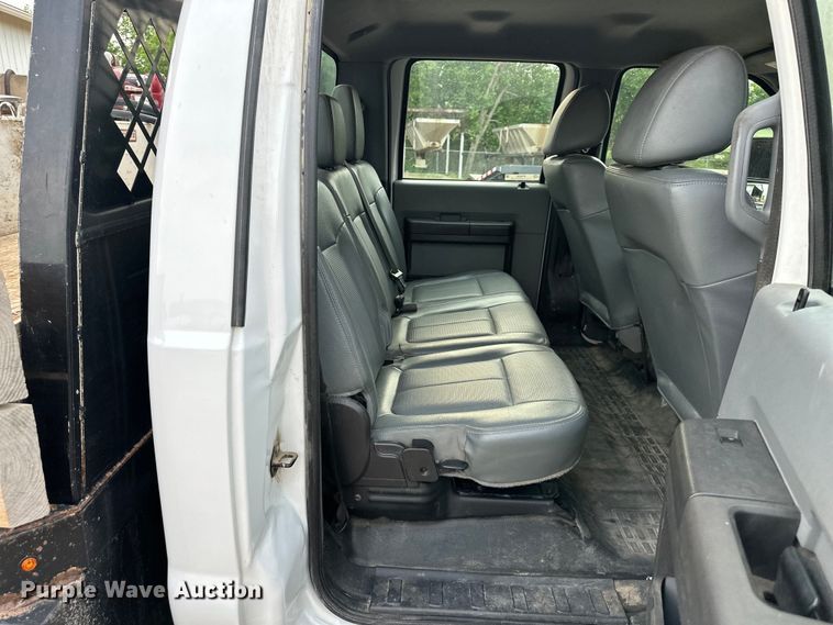 image for item NT9235 2016 Ford F450 Super Duty Crew Cab flatbed truck