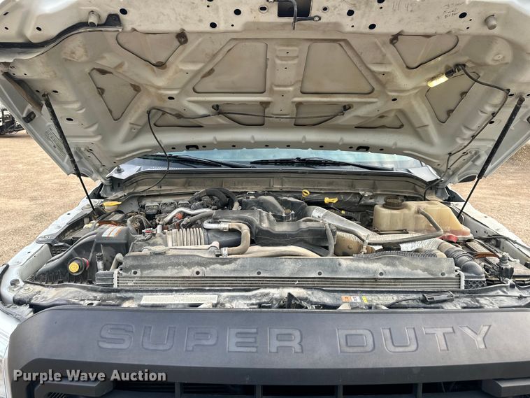 image for item NT9235 2016 Ford F450 Super Duty Crew Cab flatbed truck