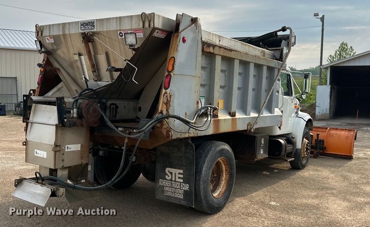 image for item NT9236 1996 International  4900 dump truck