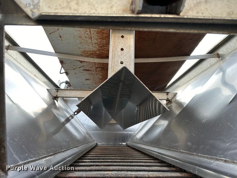 image for item NT9236 1996 International  4900 dump truck