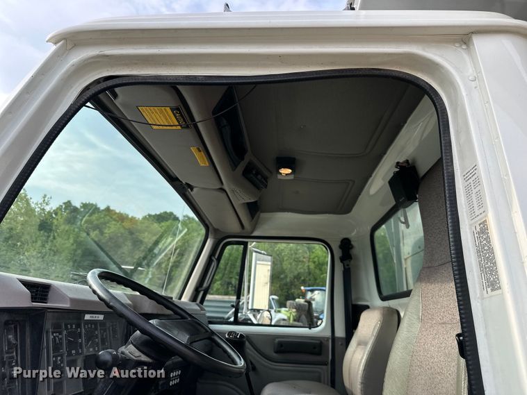 image for item NT9236 1996 International  4900 dump truck