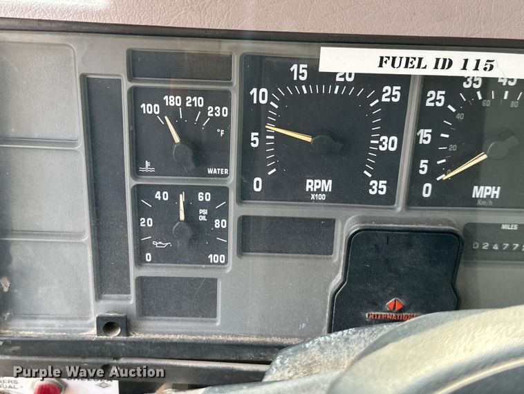 image for item NT9236 1996 International  4900 dump truck