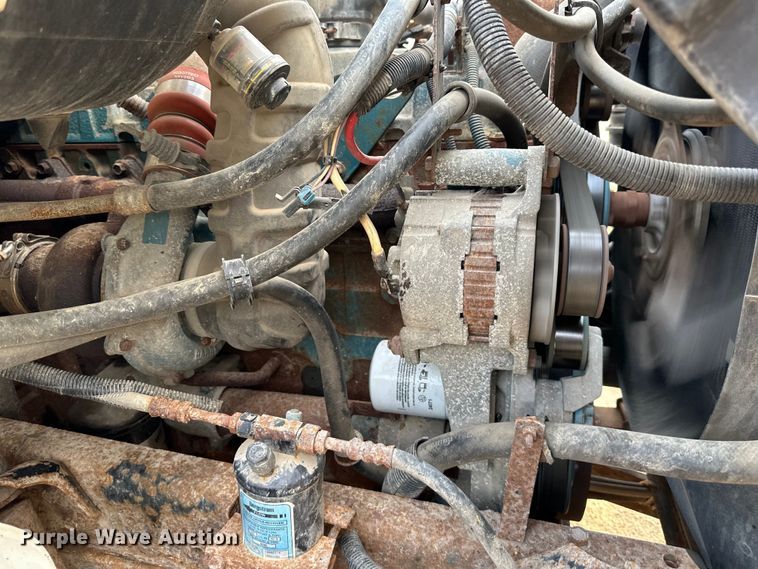 image for item NT9236 1996 International  4900 dump truck