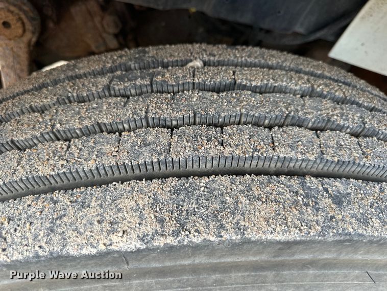 image for item NT9236 1996 International  4900 dump truck