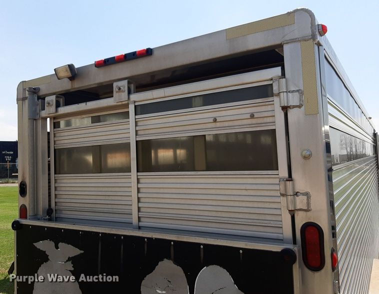 image for item NU9790 2010 Travalong livestock trailer