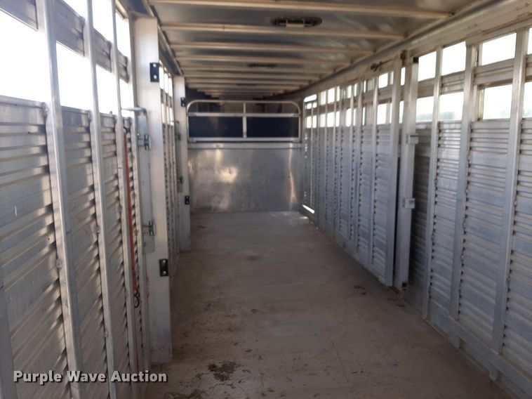 image for item NU9790 2010 Travalong livestock trailer