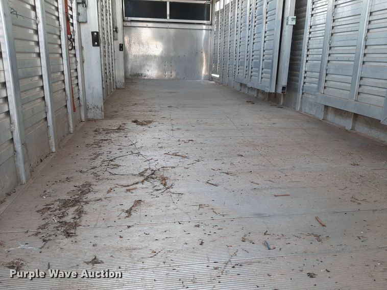 image for item NU9790 2010 Travalong livestock trailer