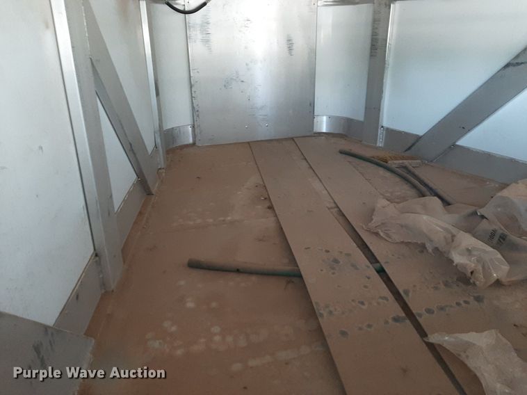 image for item NU9790 2010 Travalong livestock trailer