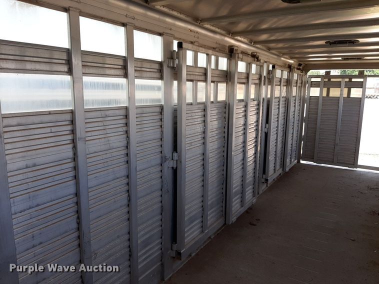 image for item NU9790 2010 Travalong livestock trailer