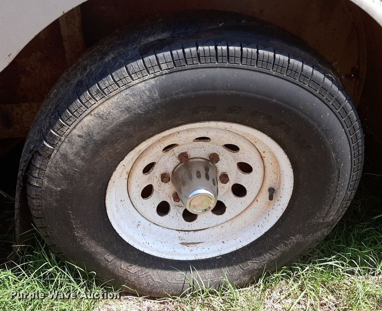 image for item NU9791 1998 WW livestock trailer