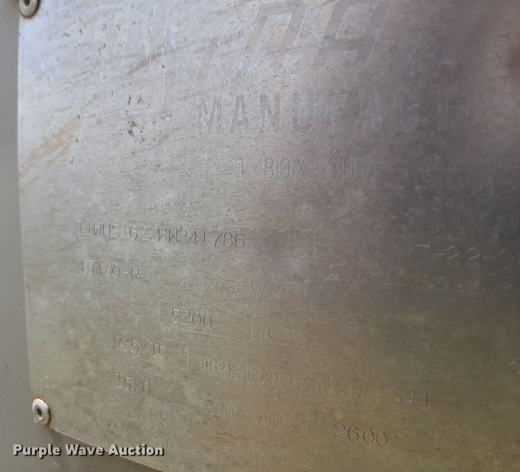 image for item NU9791 1998 WW livestock trailer