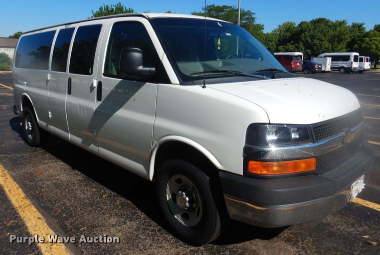image for item NU9796 2011 Chevrolet  Express 3500 van
