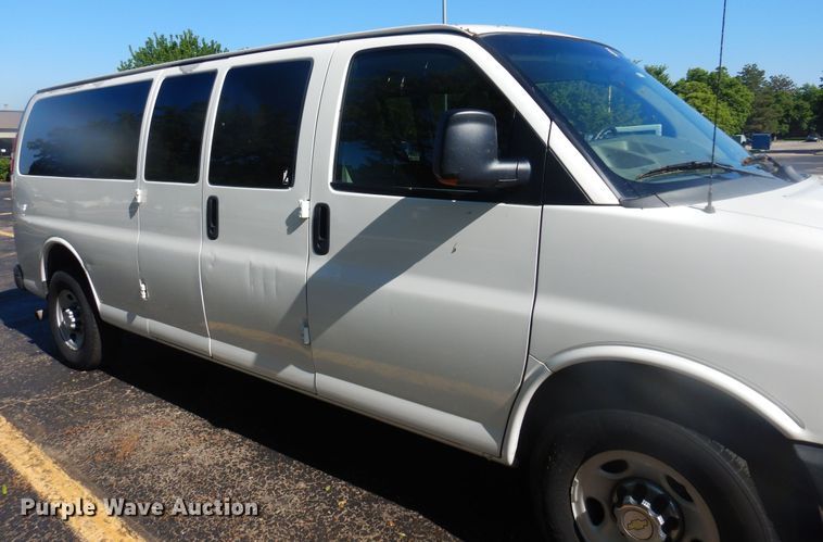 image for item NU9796 2011 Chevrolet  Express 3500 van