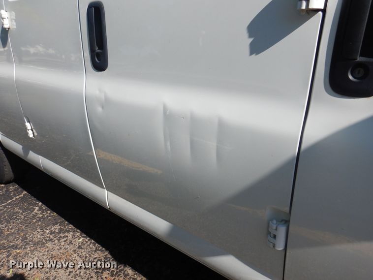 image for item NU9796 2011 Chevrolet  Express 3500 van