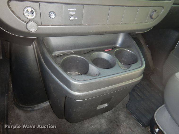 image for item NU9796 2011 Chevrolet  Express 3500 van