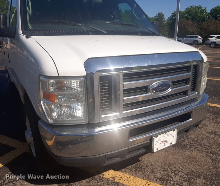 image for item NU9798 2009 Ford  E350 van