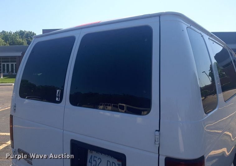 image for item NU9798 2009 Ford  E350 van