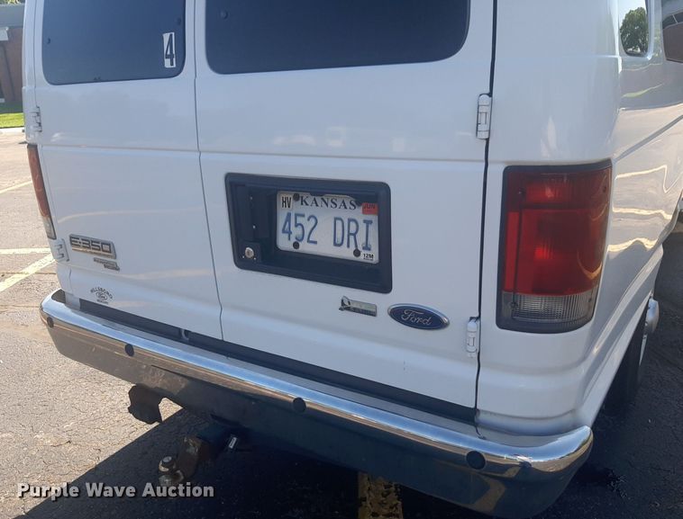 image for item NU9798 2009 Ford  E350 van