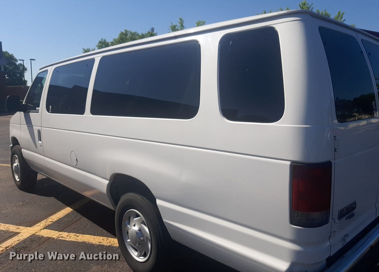 image for item NU9798 2009 Ford  E350 van