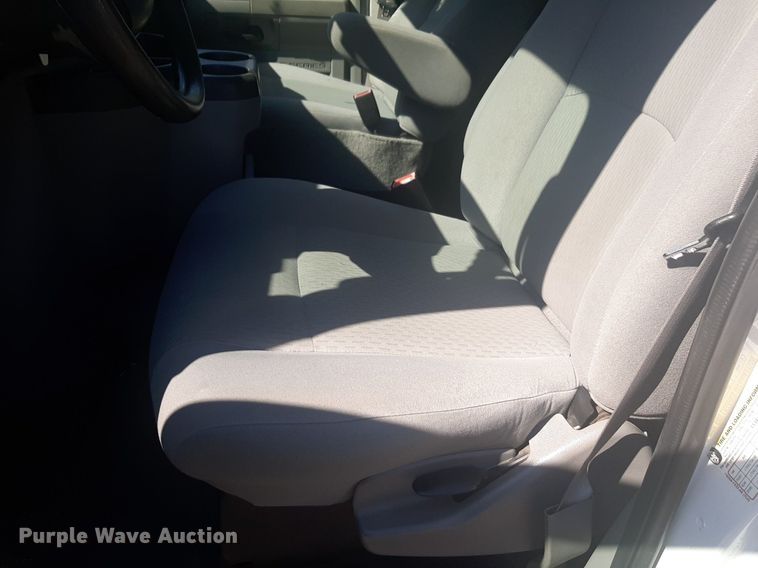 image for item NU9798 2009 Ford  E350 van