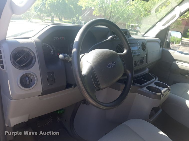 image for item NU9798 2009 Ford  E350 van