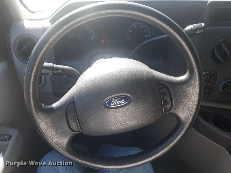 image for item NU9798 2009 Ford  E350 van