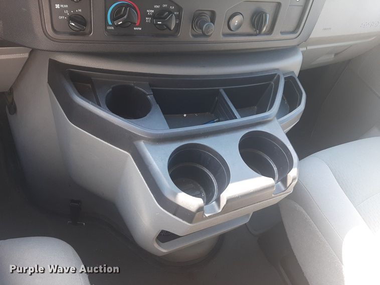 image for item NU9798 2009 Ford  E350 van