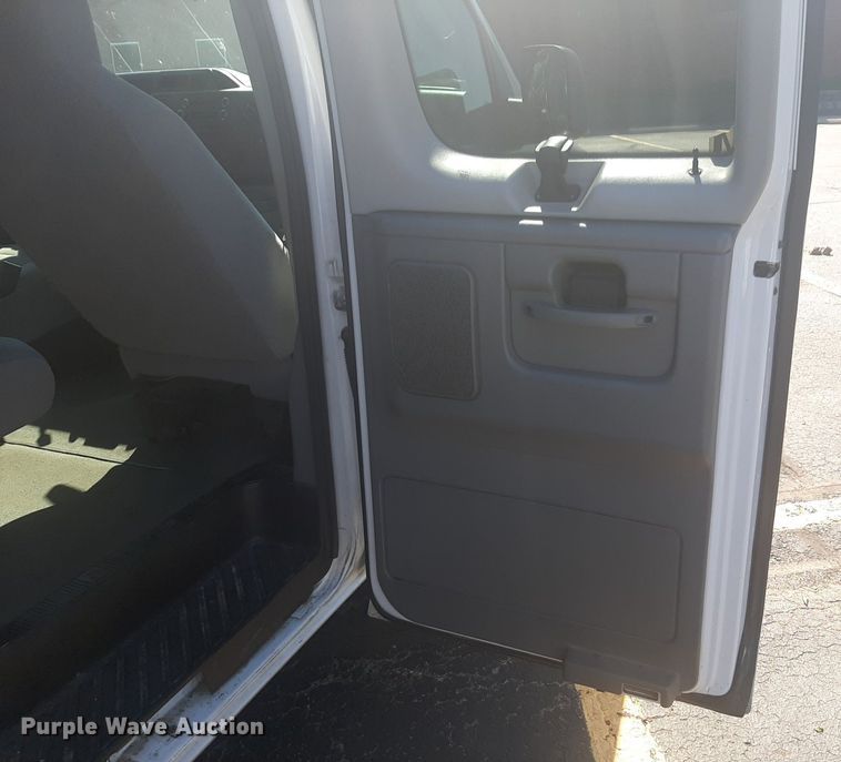 image for item NU9798 2009 Ford  E350 van