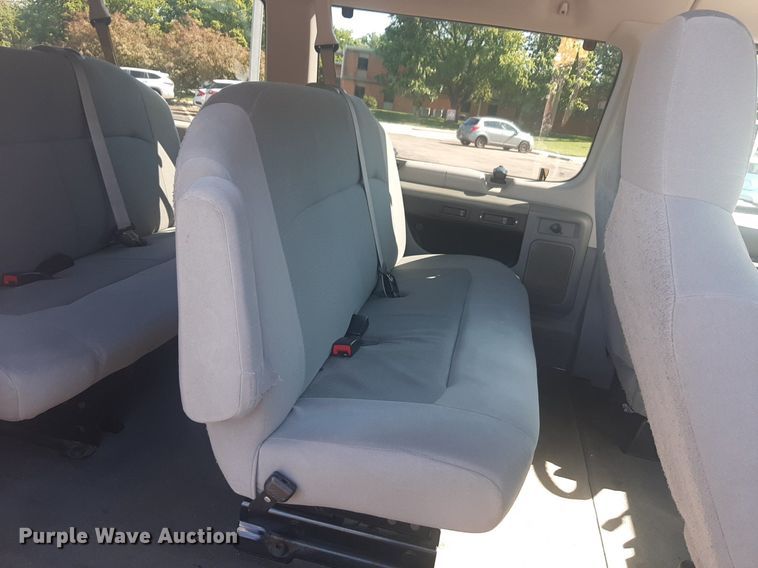 image for item NU9798 2009 Ford  E350 van