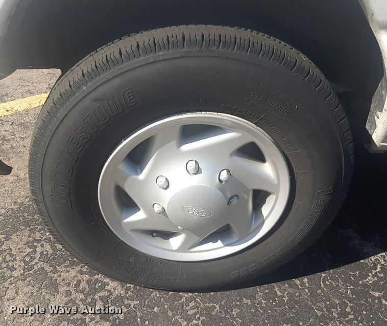 image for item NU9798 2009 Ford  E350 van