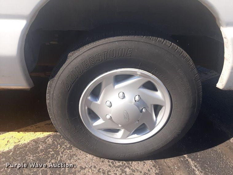 image for item NU9798 2009 Ford  E350 van