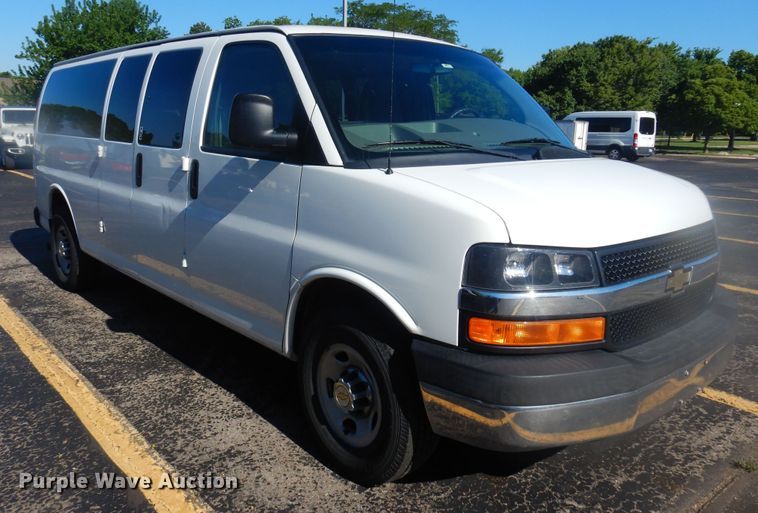image for item NU9799 2014 Chevrolet  Express 3500 van