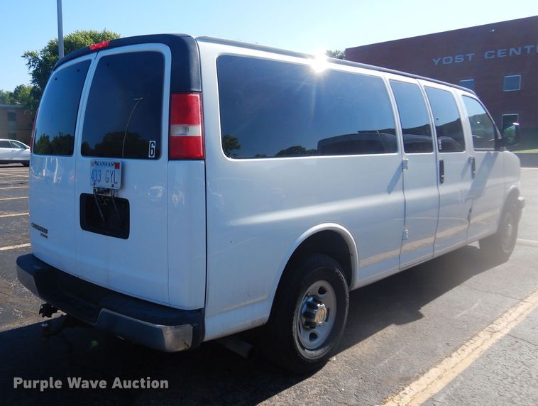 image for item NU9799 2014 Chevrolet  Express 3500 van