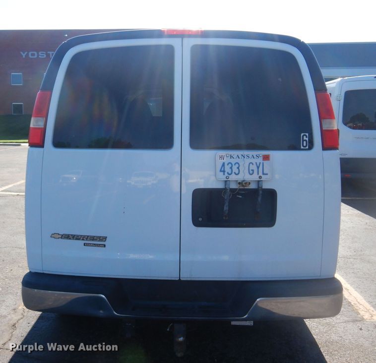 image for item NU9799 2014 Chevrolet  Express 3500 van