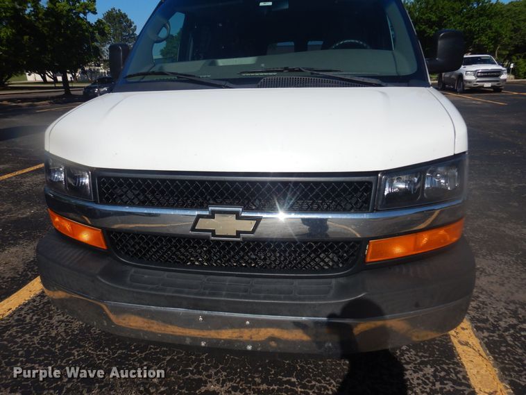 image for item NU9799 2014 Chevrolet  Express 3500 van