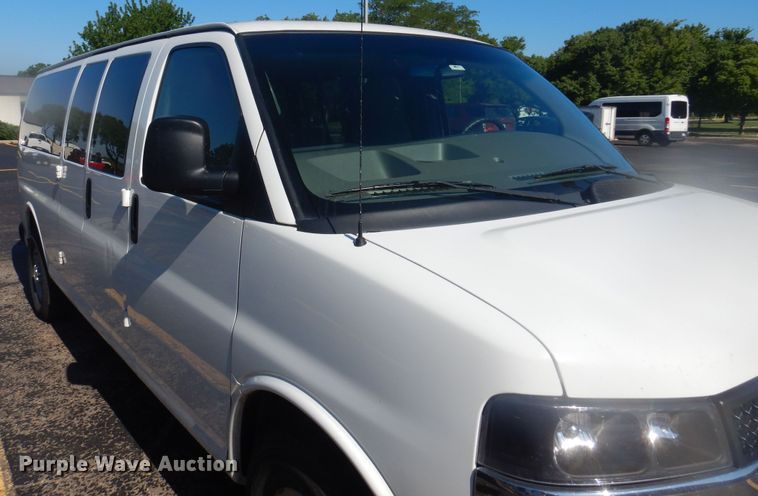 image for item NU9799 2014 Chevrolet  Express 3500 van