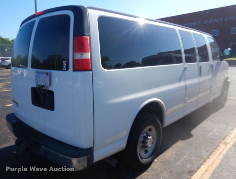 image for item NU9799 2014 Chevrolet  Express 3500 van