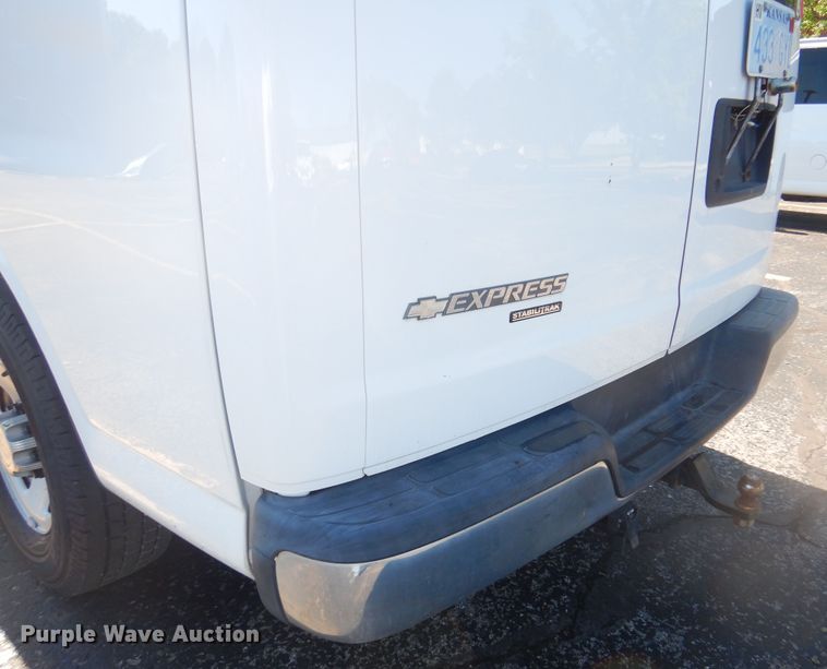 image for item NU9799 2014 Chevrolet  Express 3500 van