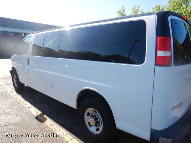 image for item NU9799 2014 Chevrolet  Express 3500 van