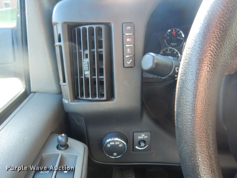 image for item NU9799 2014 Chevrolet  Express 3500 van
