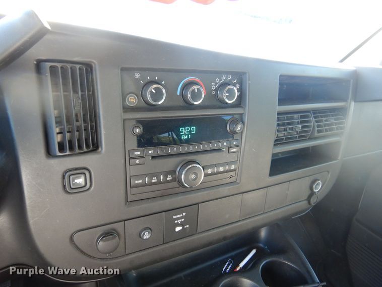 image for item NU9799 2014 Chevrolet  Express 3500 van