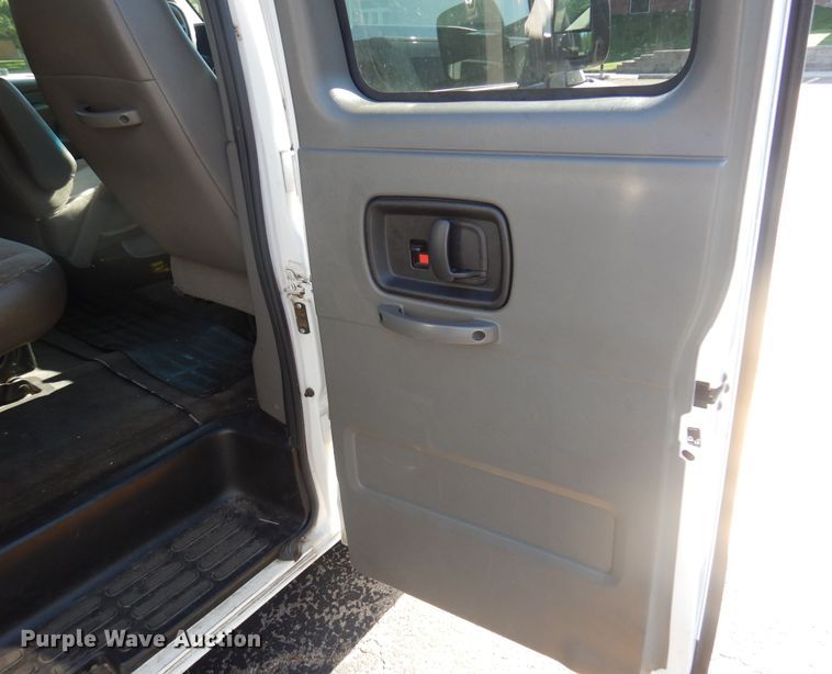 image for item NU9799 2014 Chevrolet  Express 3500 van